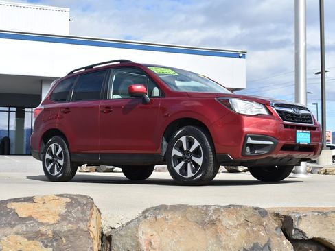 Used 2018 Subaru Forester 2.5i Premium image 3