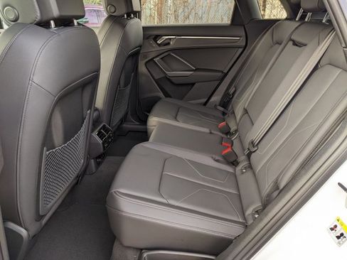 Used 2025 Audi Q3 2.0T Premium w/ Convenience Package image 15