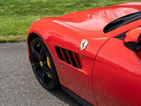 Used 2017 Ferrari GTC4Lusso image 11