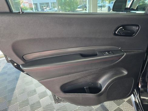 Used 2024 Dodge Durango GT image 40