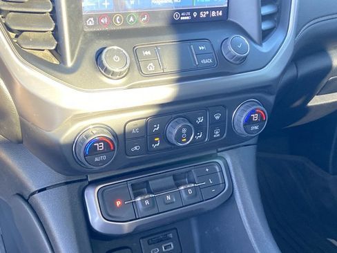 Used 2022 GMC Acadia AT4 w/ Technology Package image 38