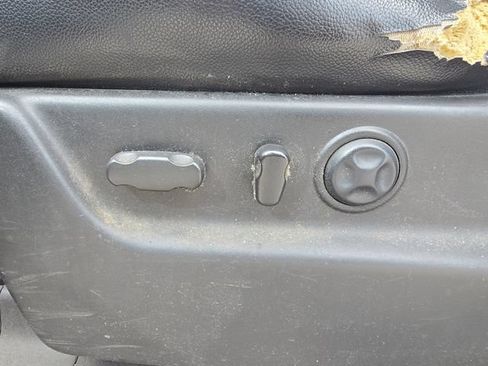 Used 2007 Chevrolet Avalanche LTZ w/ LTZ Preferred Equipment Group AWD/4WD image 16