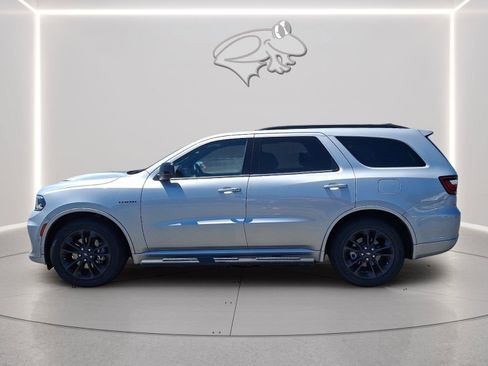 Used 2024 Dodge Durango R/T w/ Blacktop Package RWD image 2