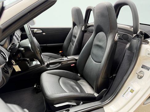 Used 2011 Porsche Boxster RWD image 18