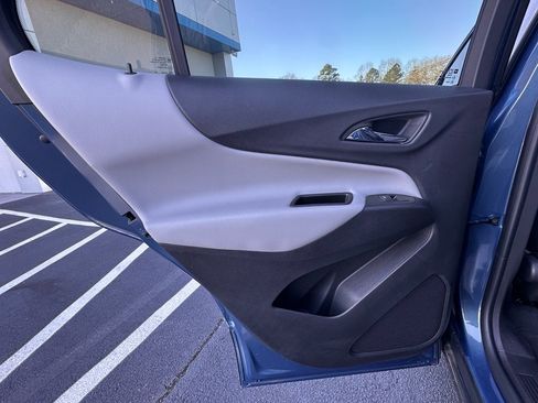Used 2024 Chevrolet Equinox LS image 25