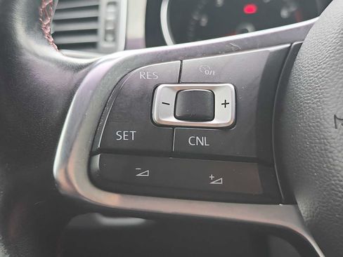 Used 2017 Volkswagen Jetta GLI FWD image 12
