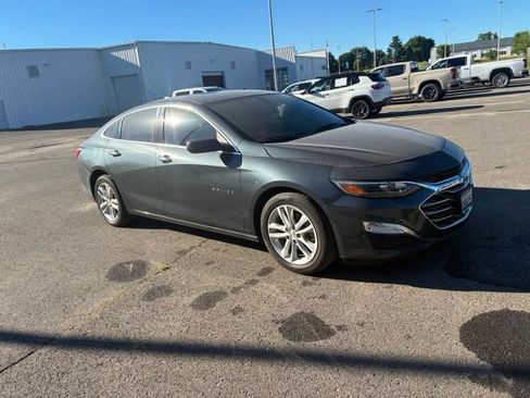 Used 2020 Chevrolet Malibu LS FWD image 4