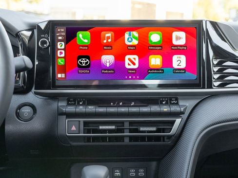 New 2026 Toyota Camry Hybrid image 10