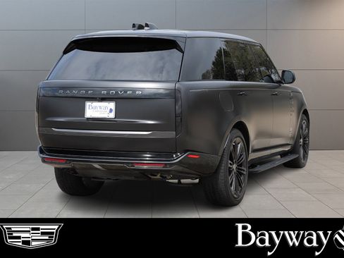 Used 2025 Land Rover Range Rover Long Wheelbase Autobiography image 5