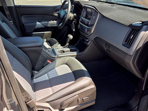 Used 2019 Chevrolet Colorado Z71 RWD image 11