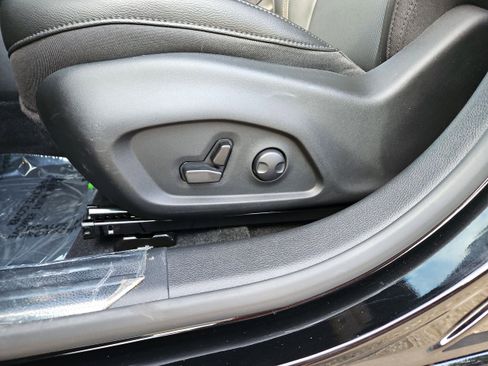 New 2024 Jeep Compass Limited w/ Elite Group image 22