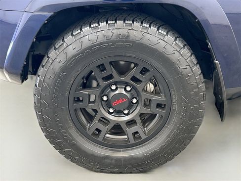 Used 2023 Toyota 4Runner SR5 Premium image 30