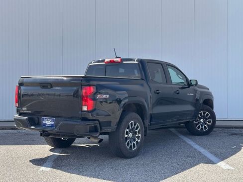 Used 2023 Chevrolet Colorado Z71 w/ Z71 Convenience Package 2 image 5