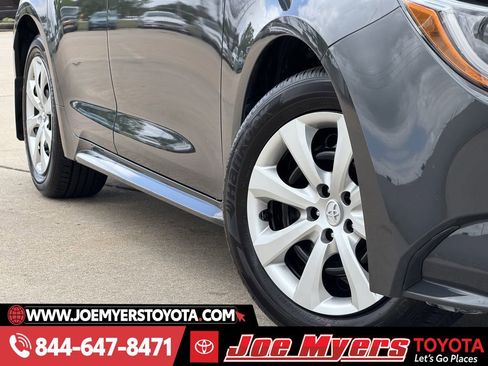 Used 2026 Toyota Corolla LE image 12