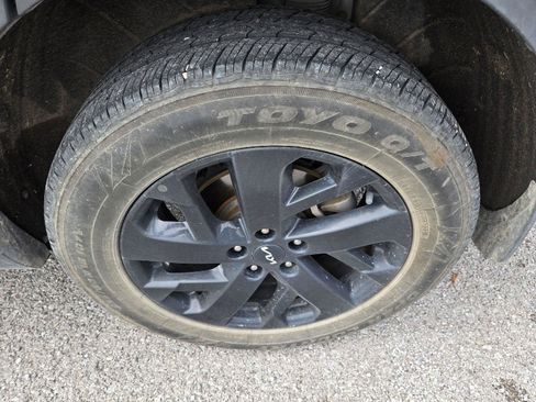 Used 2022 Kia Sorento S AWD/4WD image 11
