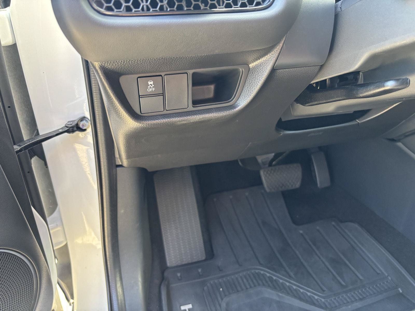 Used 2025 Honda HR-V LX image 24