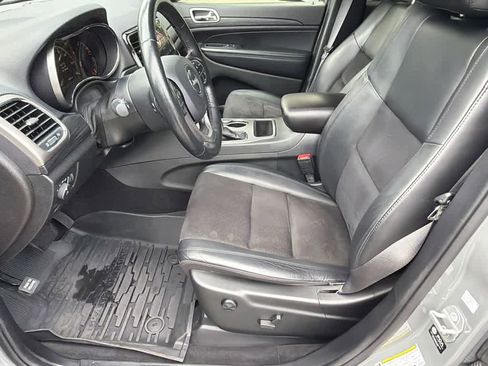 Used 2021 Jeep Grand Cherokee Laredo X RWD image 10