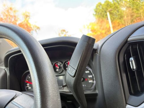 Used 2022 Chevrolet Silverado 1500 Custom Trail Boss image 23