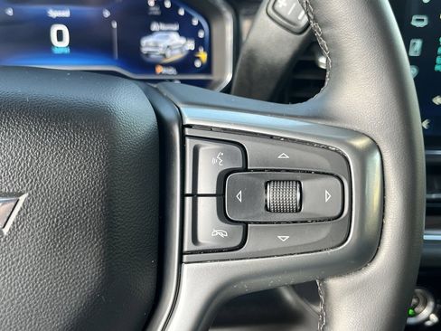 Used 2024 Chevrolet Silverado 1500 LT image 3