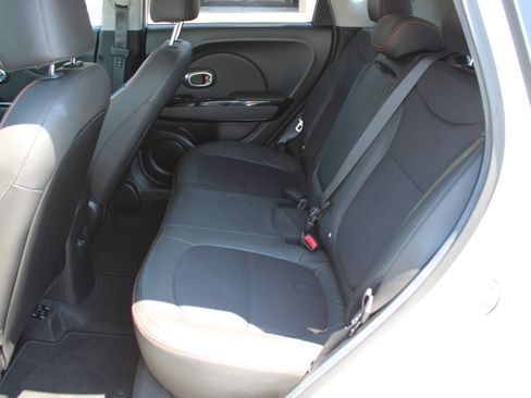 Used 2019 Kia Soul ! w/ Technology Package FWD image 19