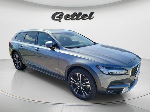 Used 2019 Volvo V90 T5 Cross Country w/ Advanced Package image 7