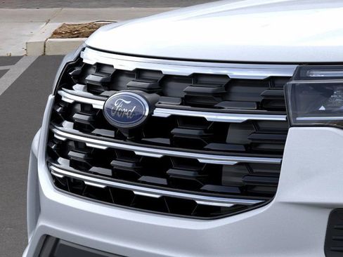 New 2025 Ford Explorer Active image 17
