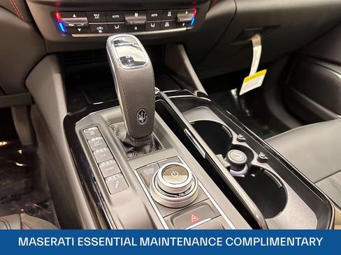 Used 2024 Maserati Levante GT Ultima AWD/4WD image 40