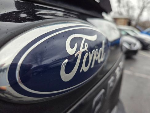 Used 2015 Ford Explorer Sport w/ Equipment Group 401A image 8