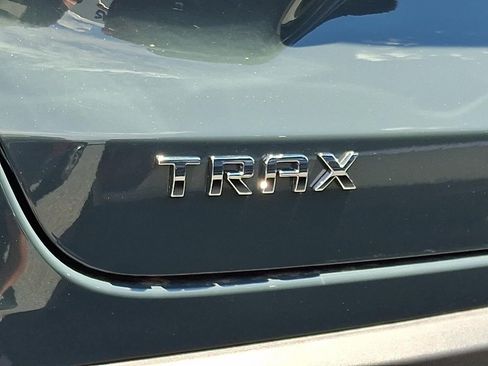 New 2026 Chevrolet Trax LT w/ Sunroof Package FWD image 5