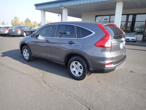 Used 2016 Honda CR-V LX image 3