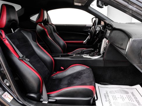 Used 2019 Toyota 86 image 35