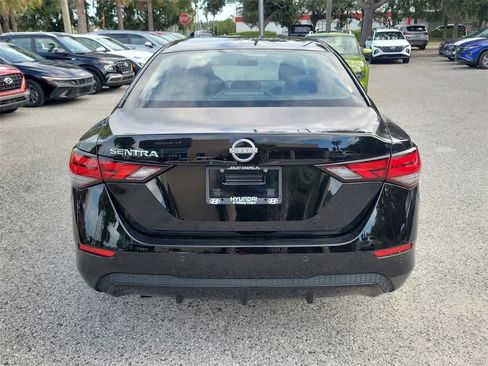 Used 2024 Nissan Sentra S image 9