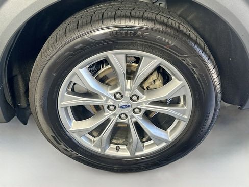 Used 2021 Ford Explorer Limited w/ Class III Trailer Tow Package AWD/4WD image 32