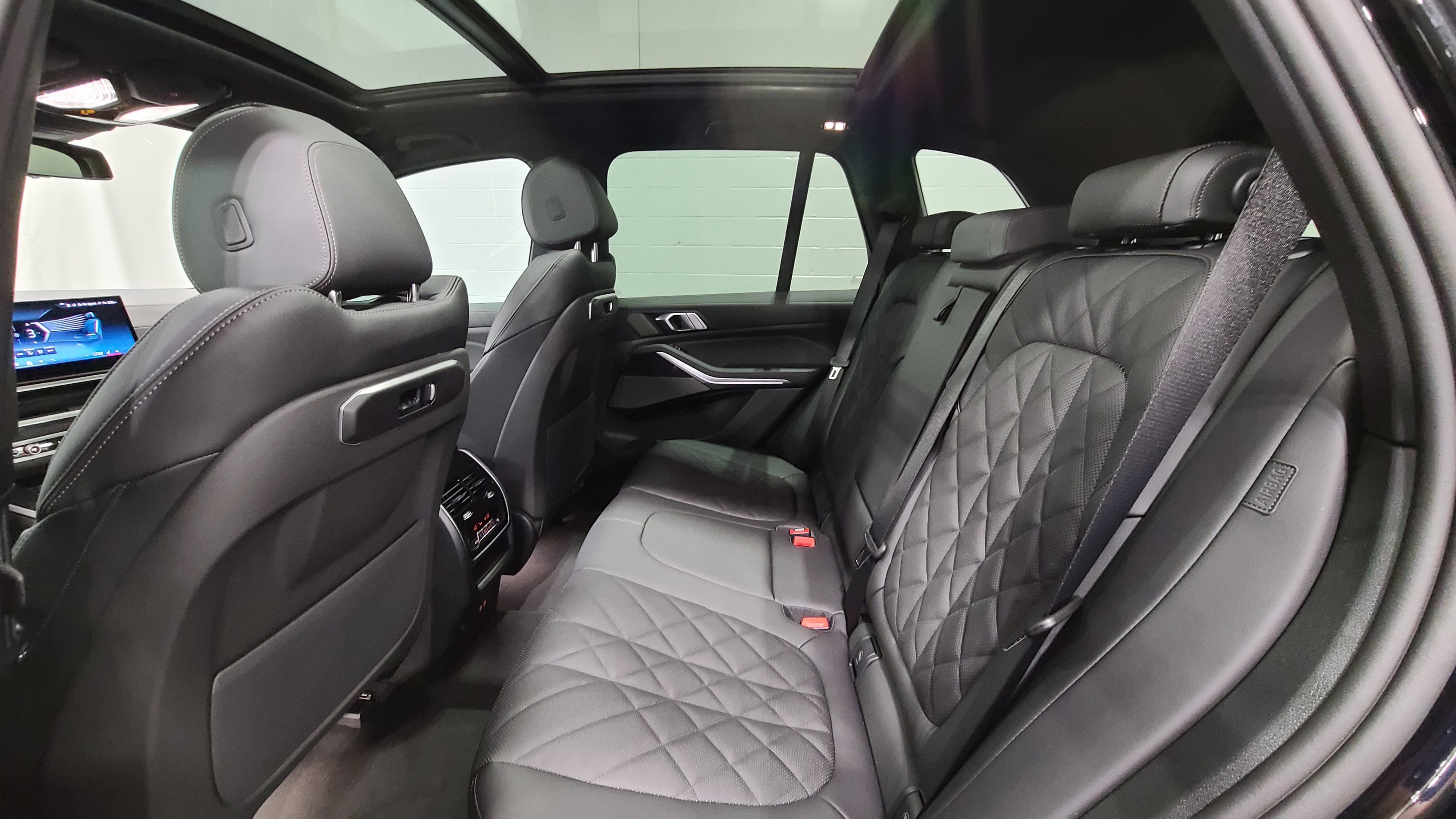 Used 2026 BMW X5 sDrive40i w/ M Sport Package RWD image 29