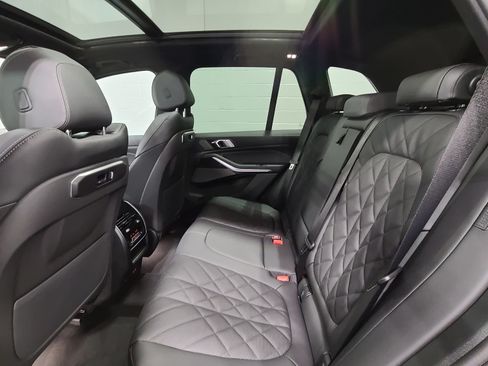Used 2026 BMW X5 sDrive40i w/ M Sport Package RWD image 29
