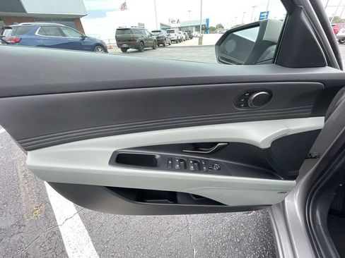 Used 2024 Hyundai Elantra Limited FWD image 22