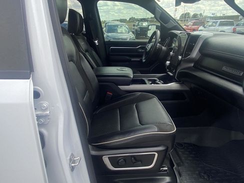 Used 2024 RAM 1500 Laramie AWD/4WD image 17