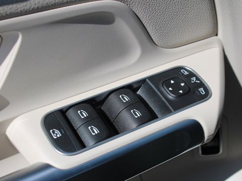 Certified 2024 Mercedes-Benz EQB 250+ image 8