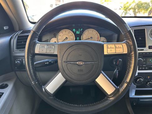 Used 2006 Chrysler 300 C RWD image 14