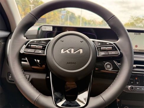 New 2026 Kia Seltos SX w/ SX Sunroof Package image 11