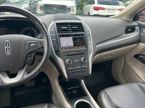 Used 2017 Lincoln MKC Reserve AWD/4WD image 18