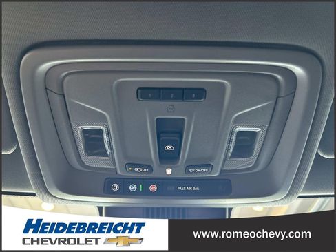 Used 2025 Chevrolet Silverado 1500 LT Trail Boss w/ Convenience Package II AWD/4WD image 25