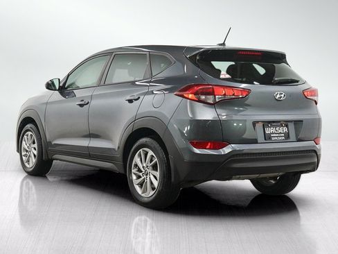 Used 2017 Hyundai Tucson SE w/ Cargo Package FWD image 3