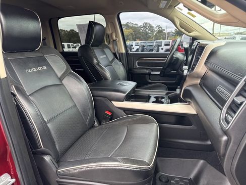 Used 2019 RAM 3500 Laramie image 27