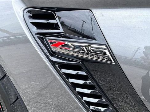 Used 2015 Chevrolet Corvette Z06 w/ 2LZ Preferred Equipment Group image 21