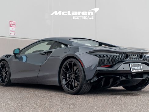 New 2026 McLaren Artura image 5