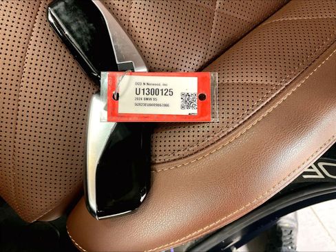 Used 2024 BMW X5 xDrive40i w/ M Sport Package image 32