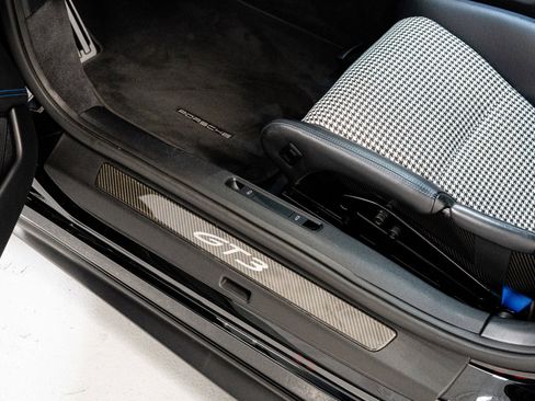 Used 2022 Porsche 911 GT3 image 17