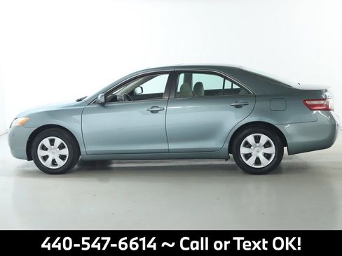 Used 2009 Toyota Camry LE image 4