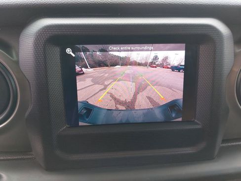 Used 2021 Jeep Gladiator Sport image 24